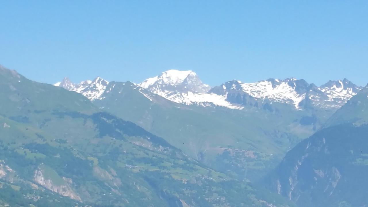 לינה וארוחת בוקר La Plagne-Tarentaise Chalet Hermine מראה חיצוני תמונה